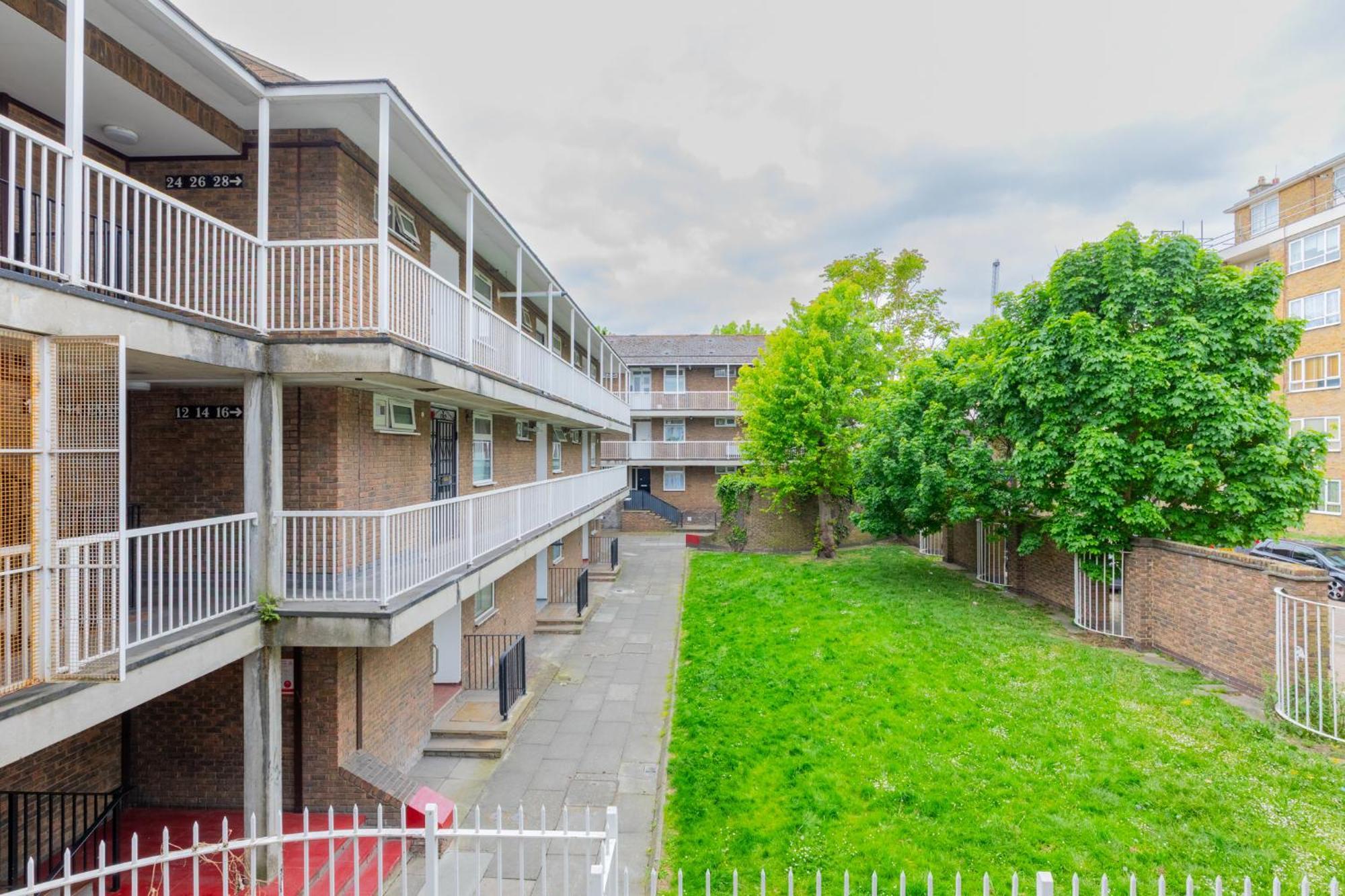 Characterful 1 Bedroom Flat Close To Dlr London Exterior photo
